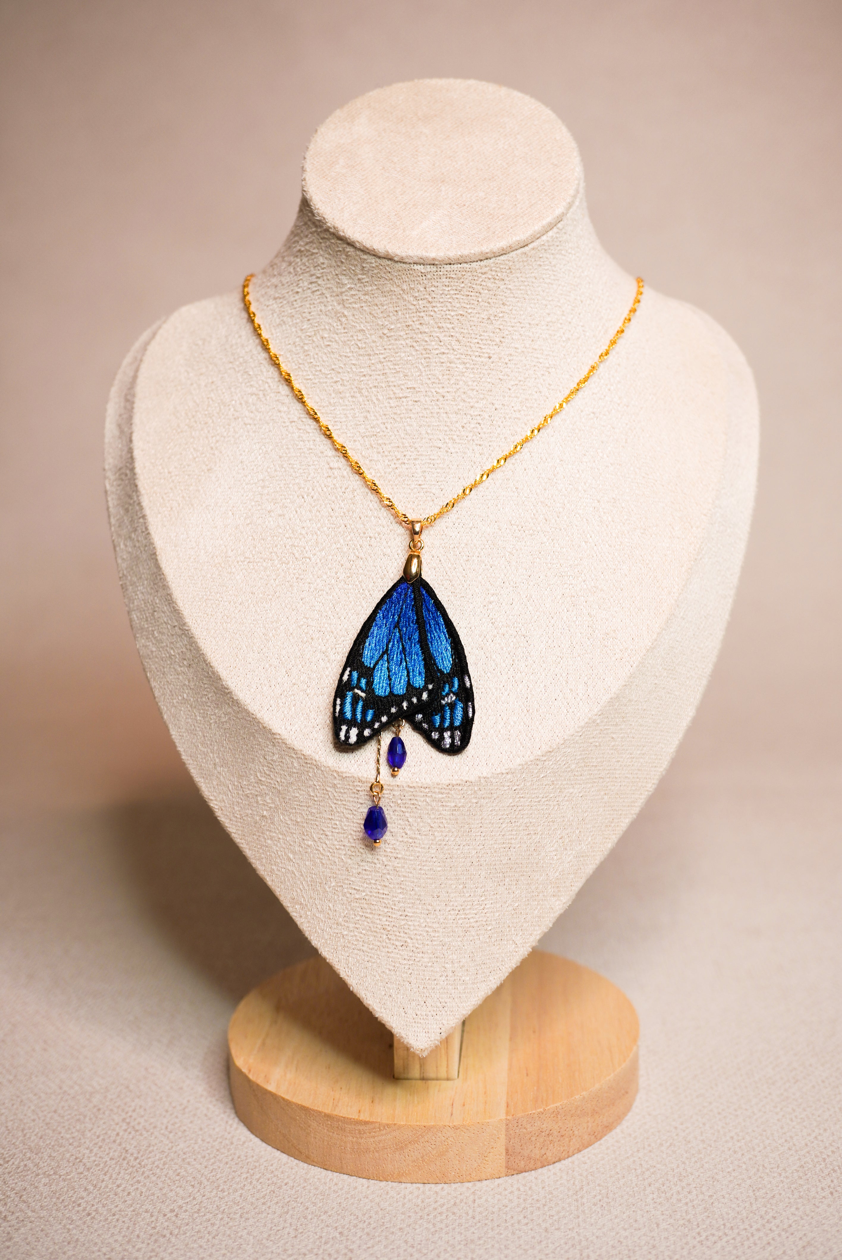Collier Ailes de Saphir