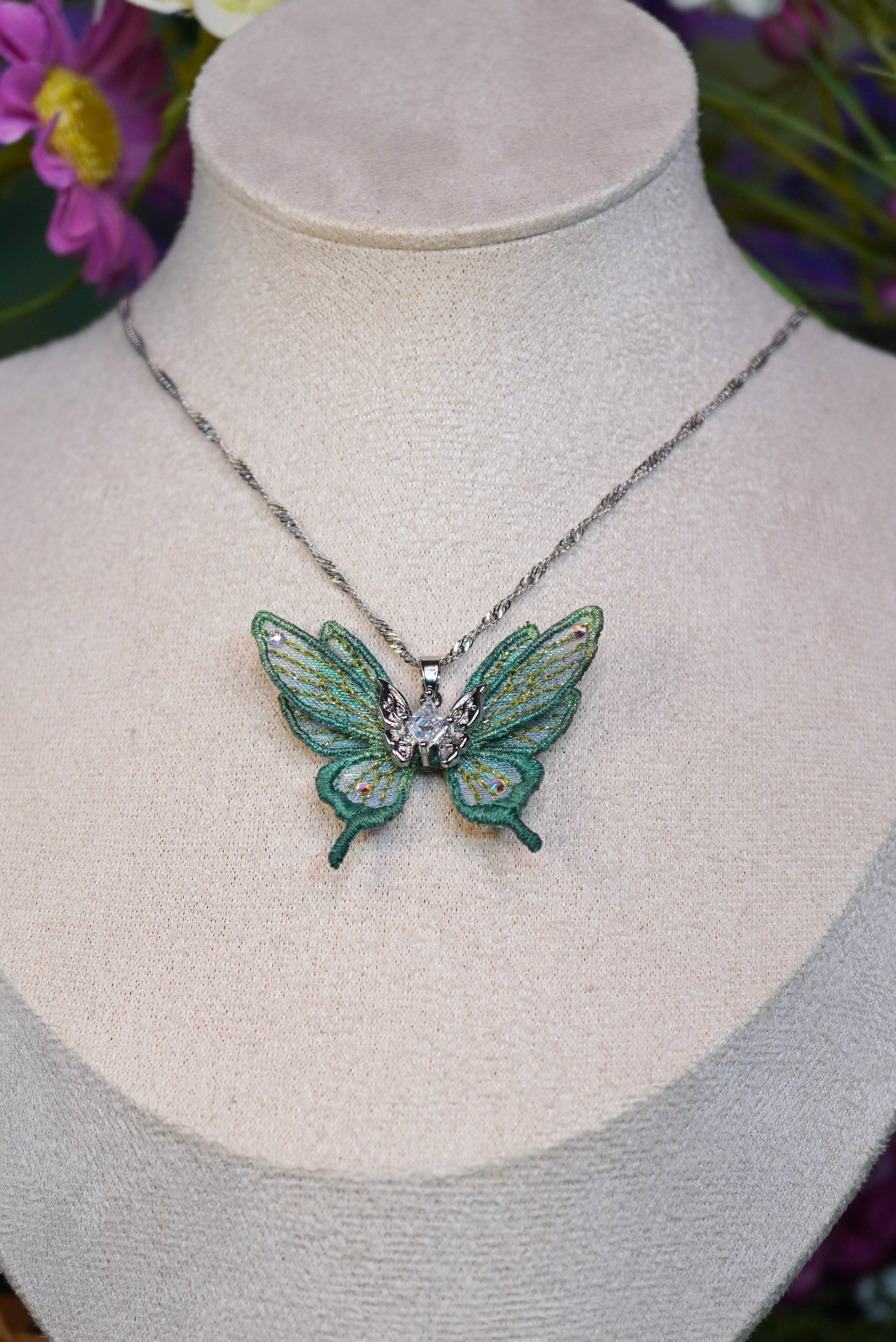Collier mini-fée dégradé vert
