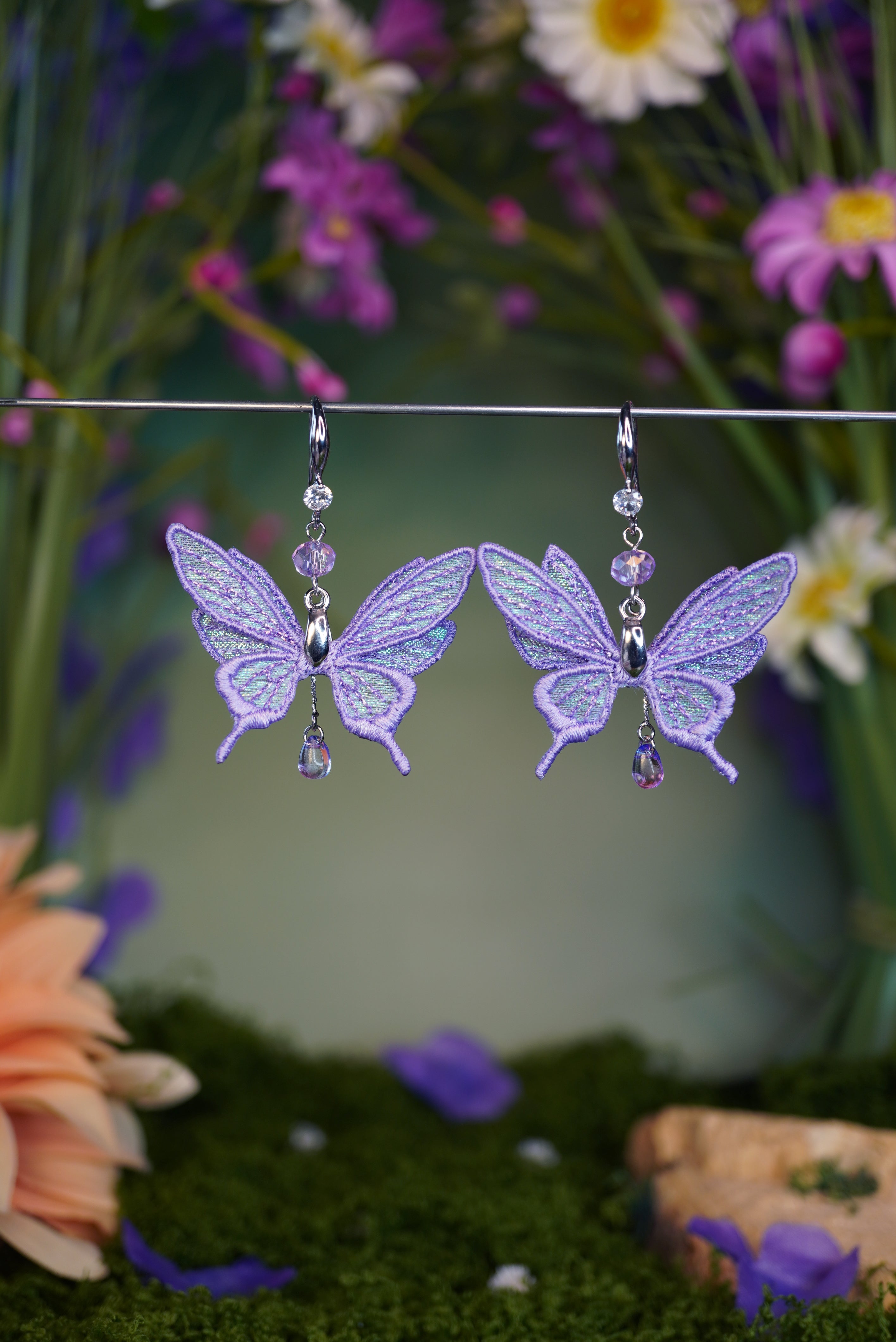 Boucles d'oreilles mini-fées violettes
