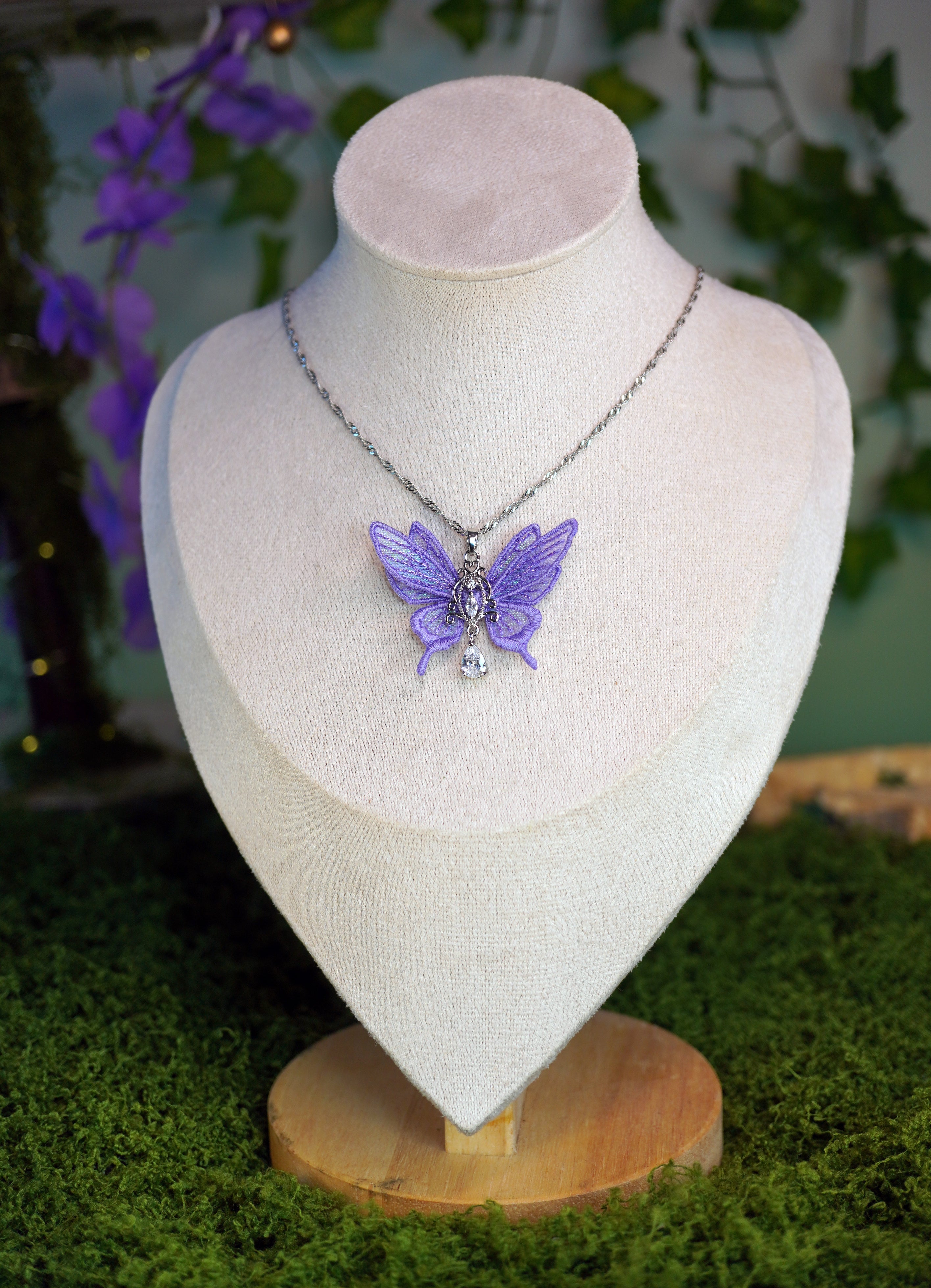 Collier mini-fée violet