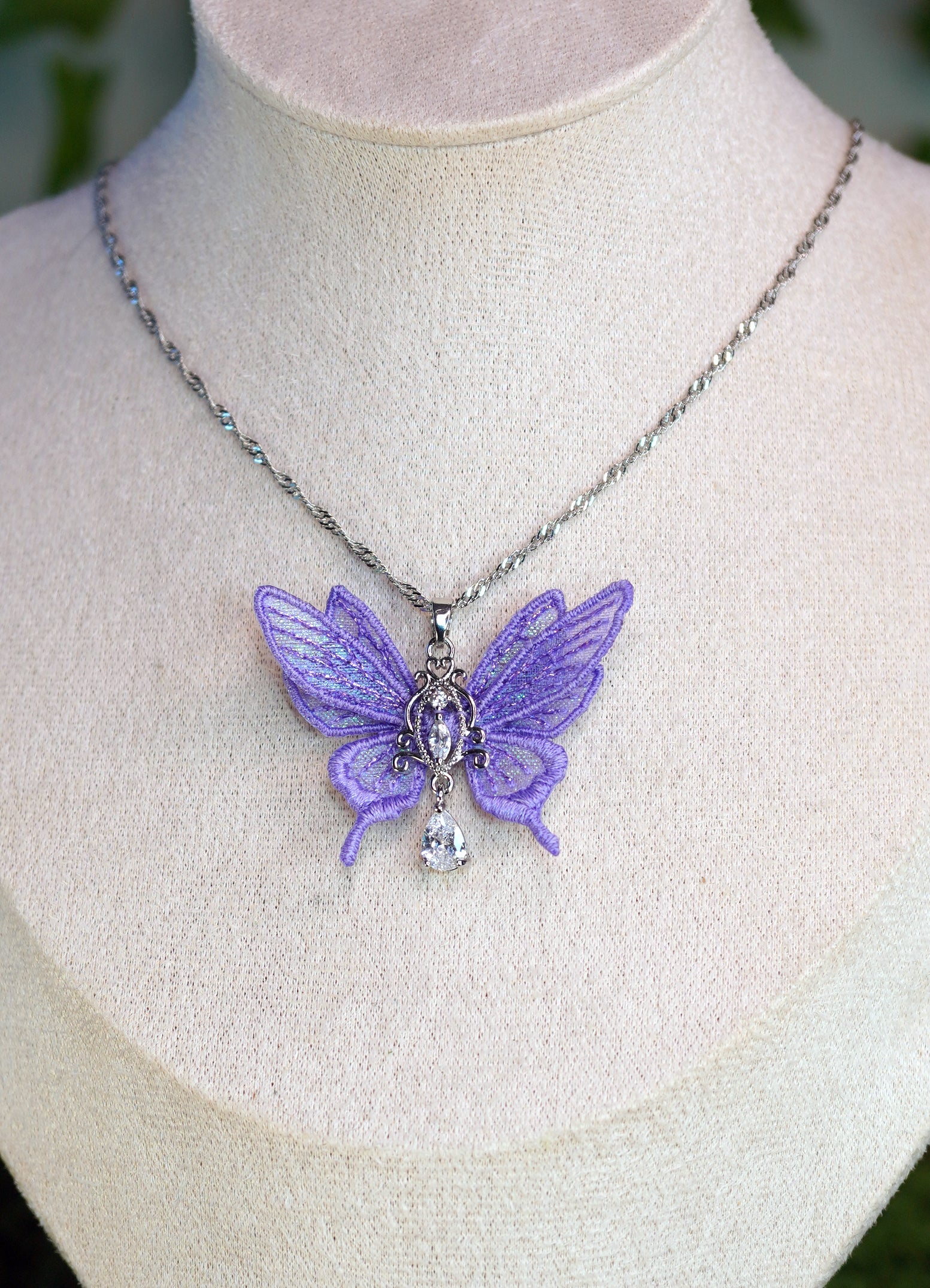 Collier mini-fée violet