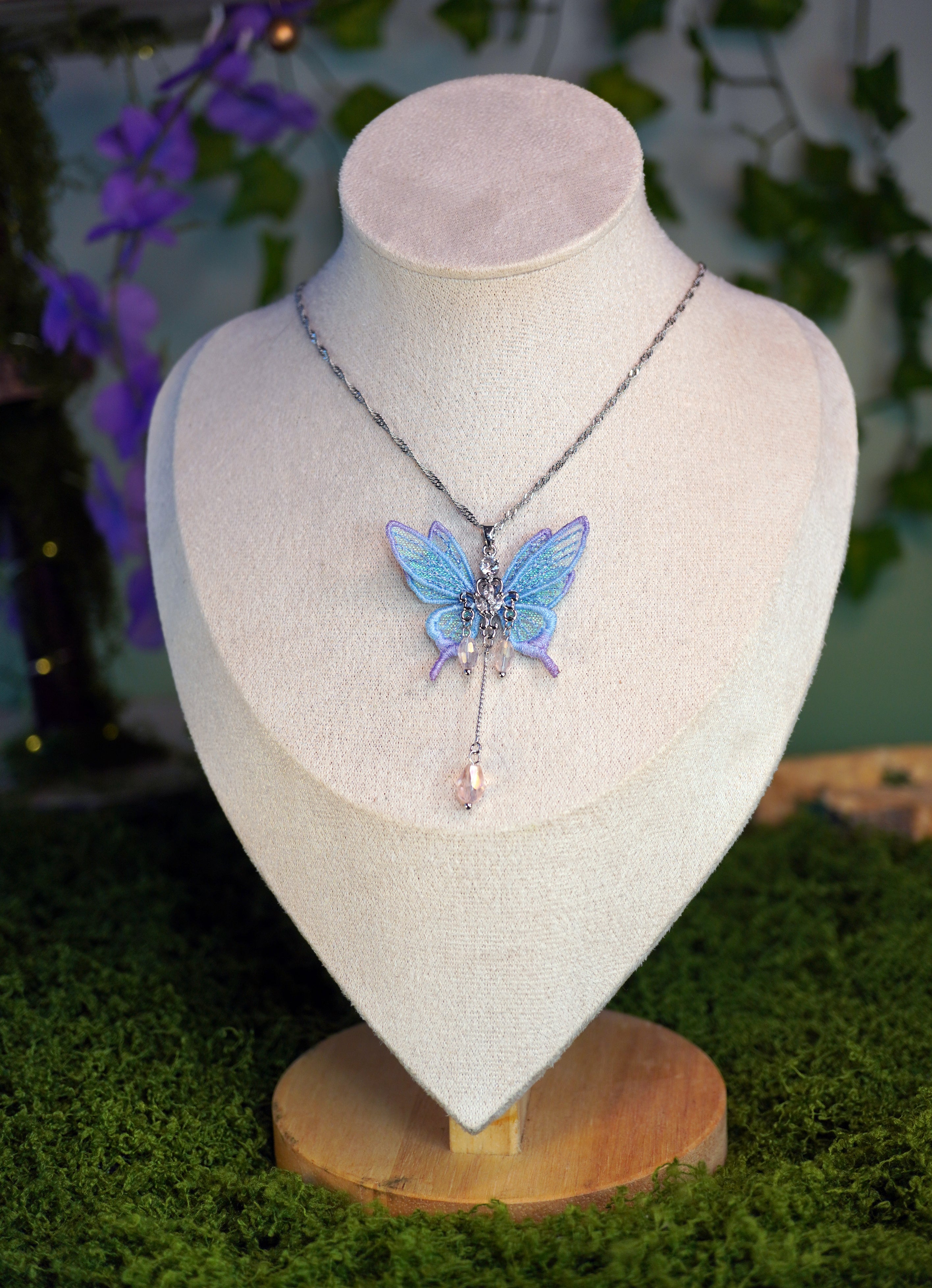 Collier long mini-fée bleu
