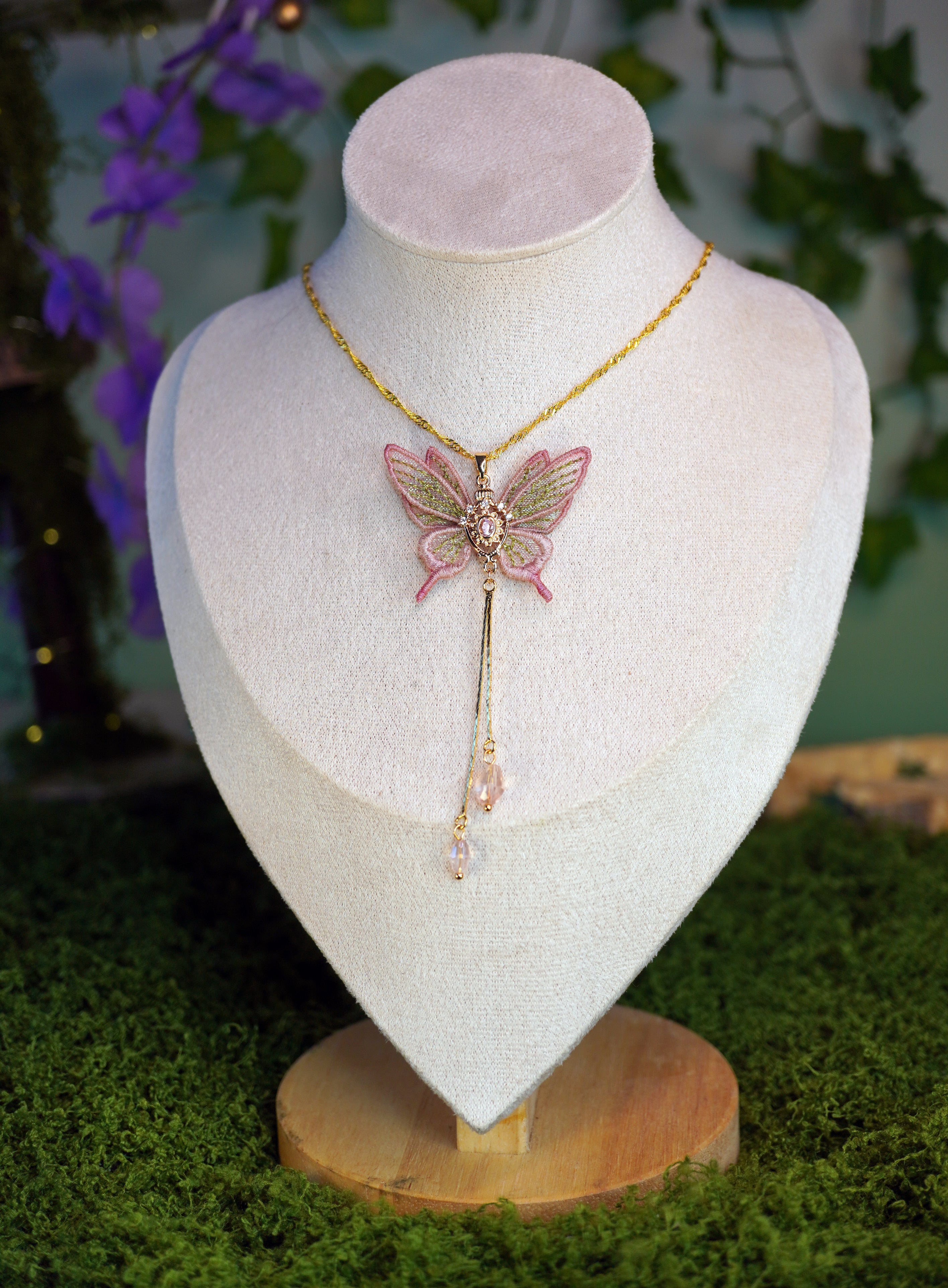 Collier long mini-fée rose