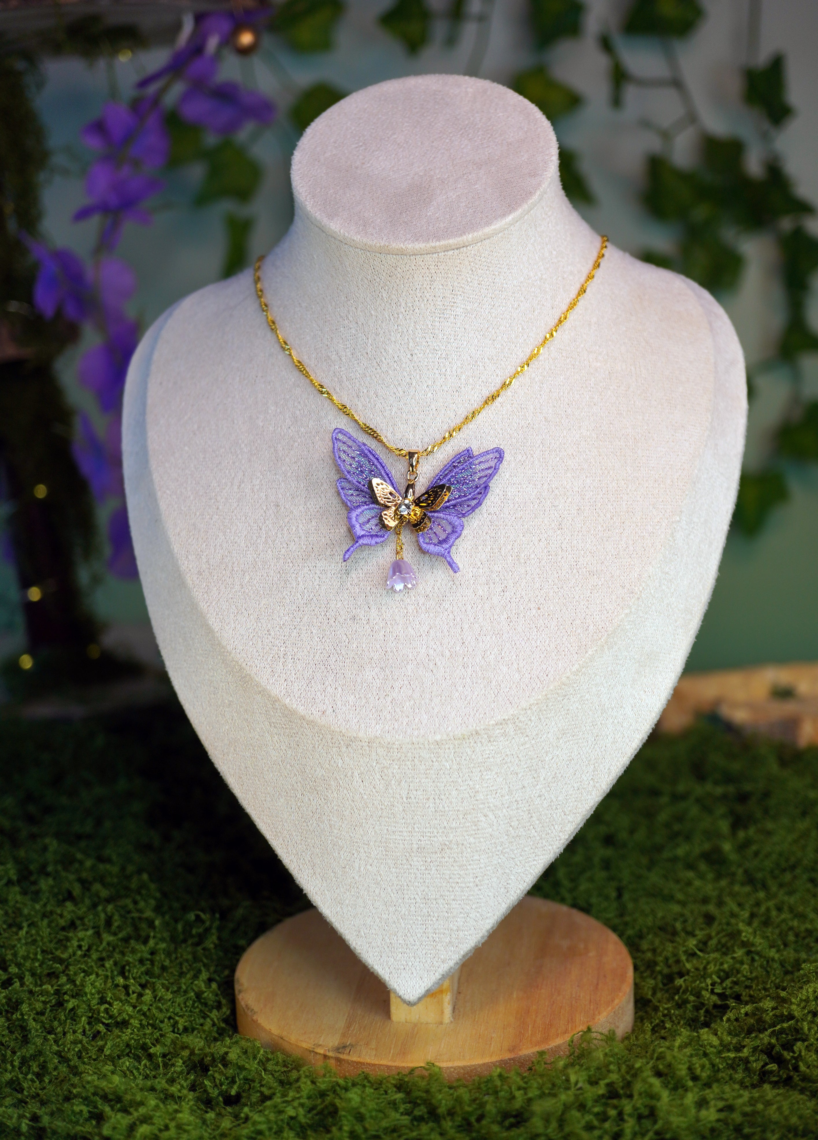Collier mini-fée violet