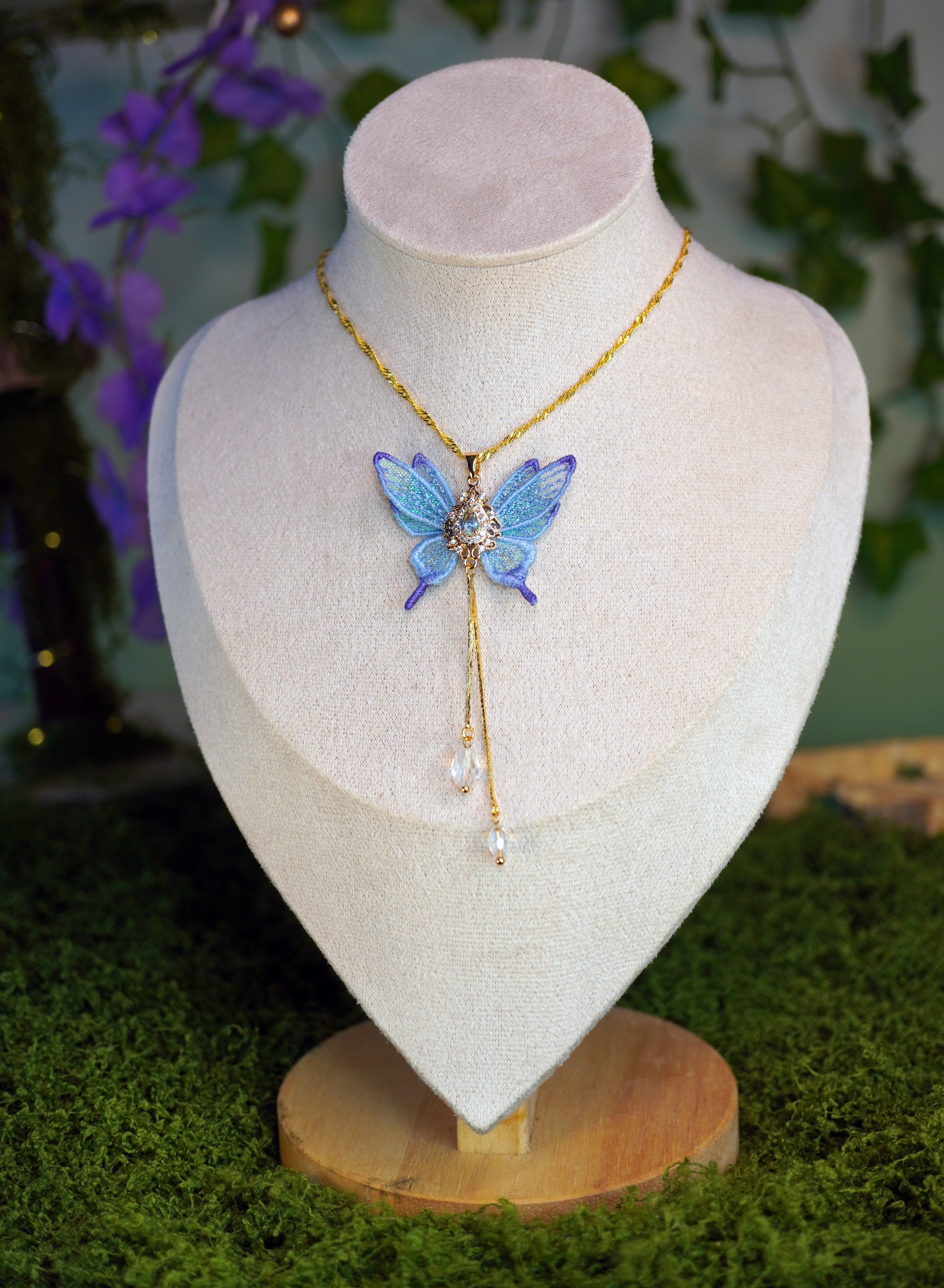 Collier long mini-fée bleu
