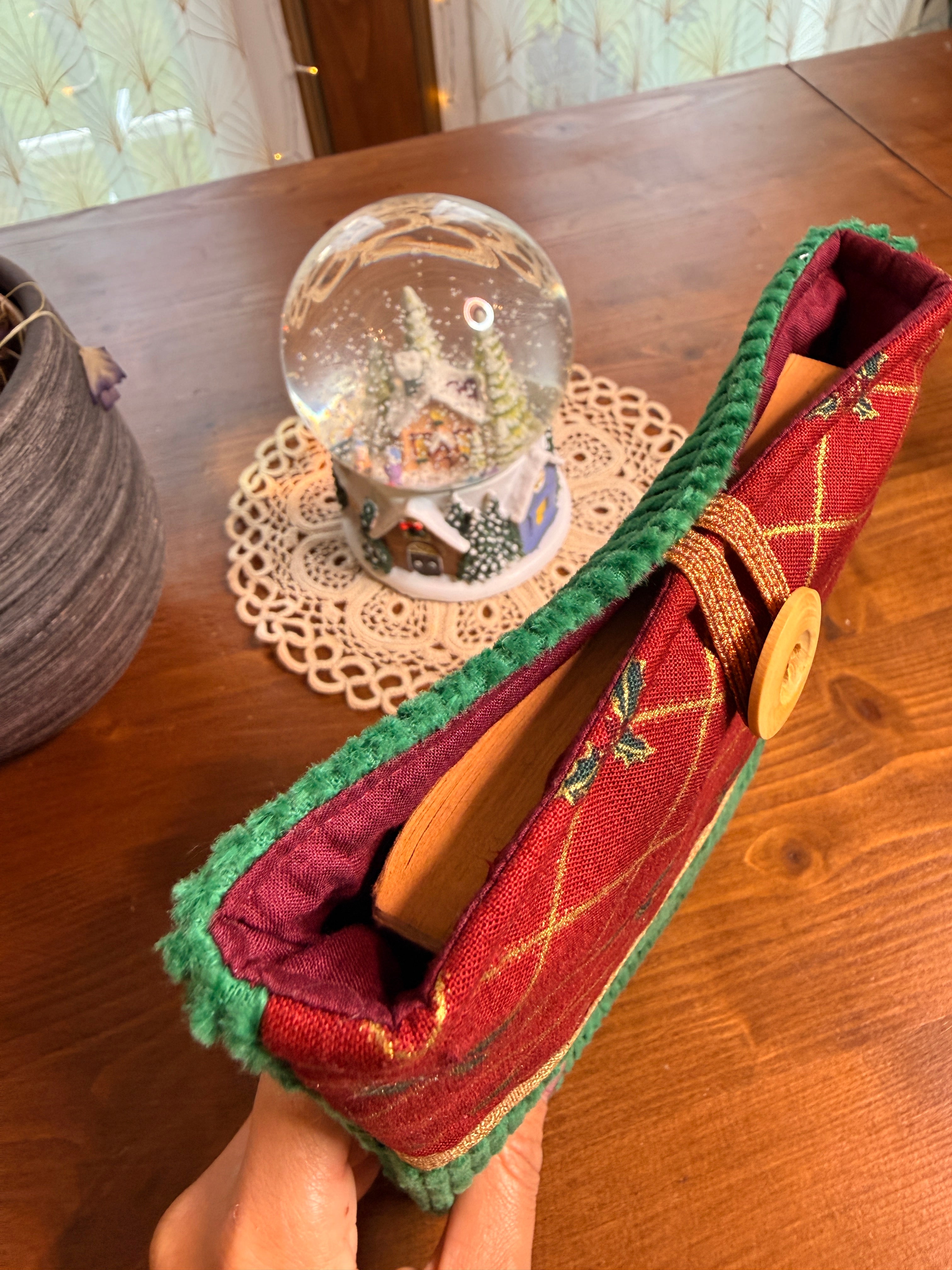 Pochette livre de poche "Surprise Sous le Sapin"