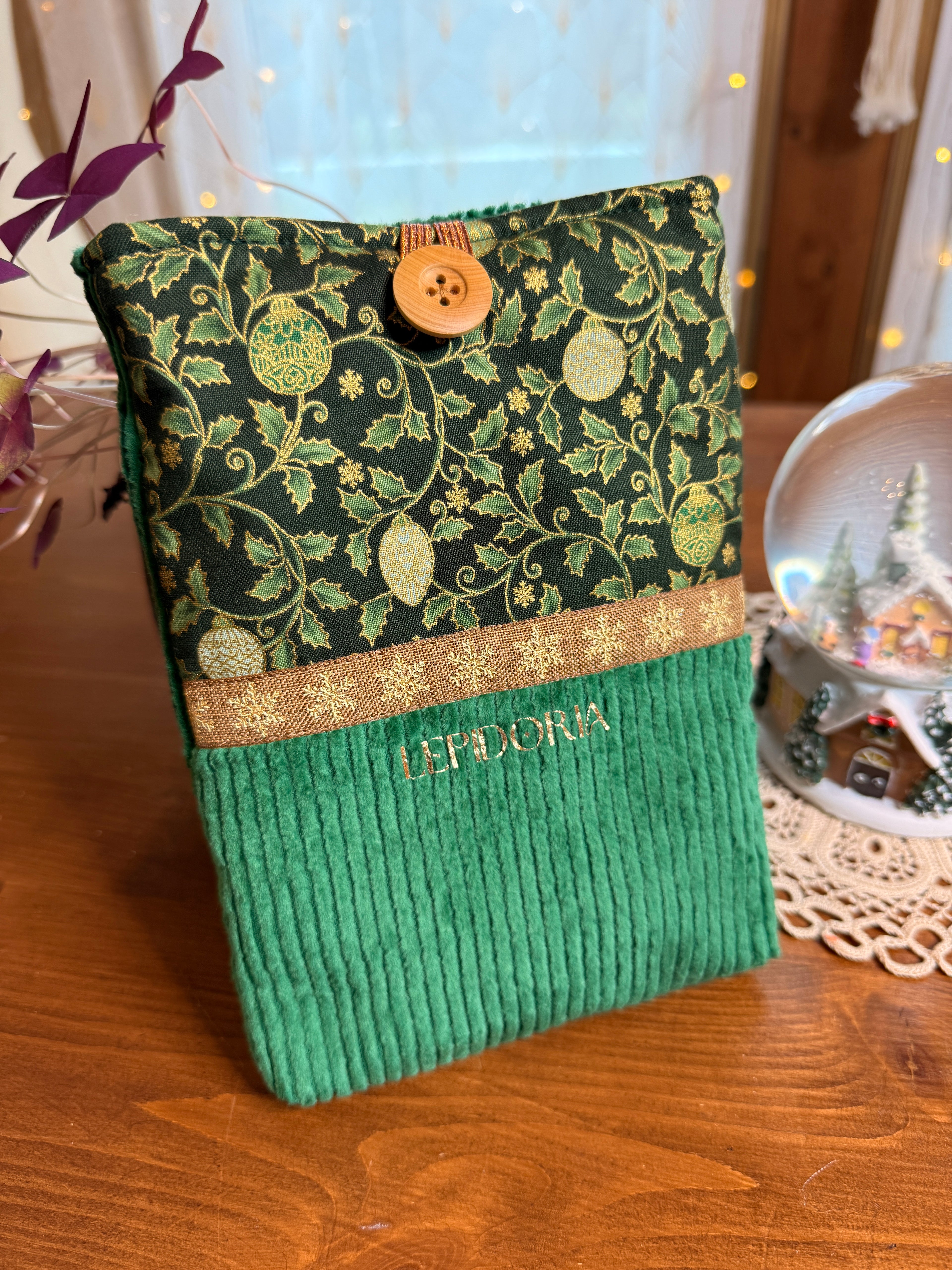 Pochette livre de poche "Sous le Sapin Décoré"