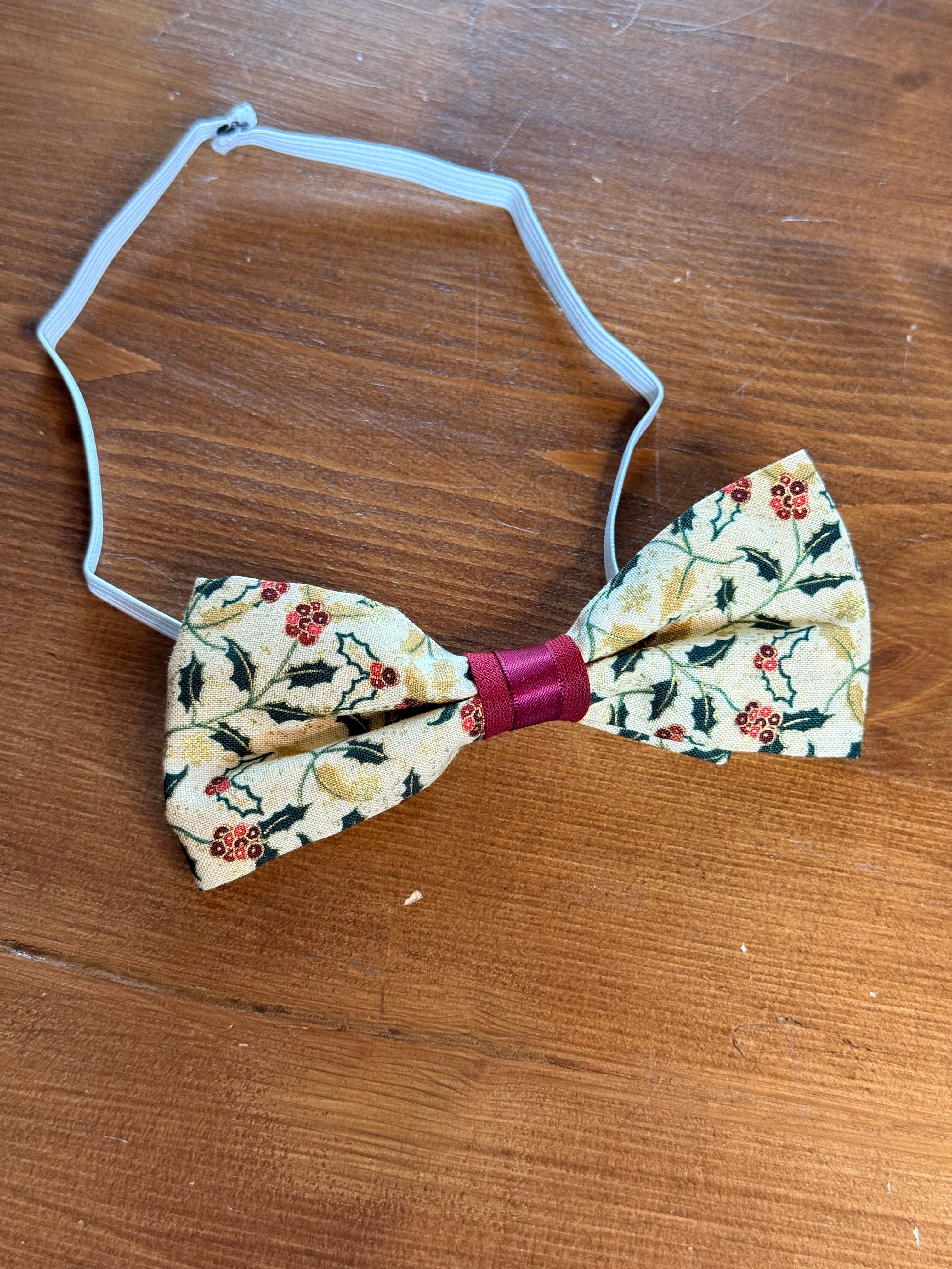 Noeud papillon "Houx festif"